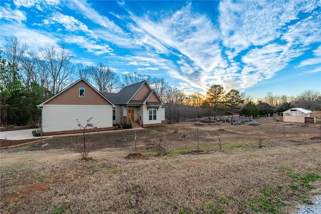 117 Foggy Mountain Way, Pickens, SC 29671