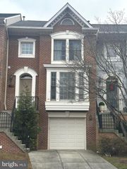 3907 MAXIMILIAN CT, Fairfax, VA 22033