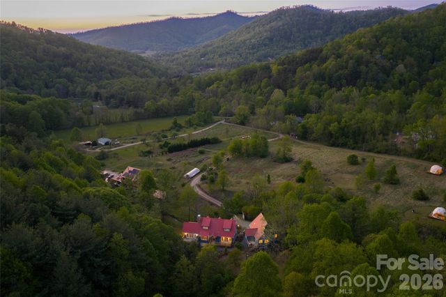 10 and 12 Dogwood Hills Lane, Weaverville, NC 28787