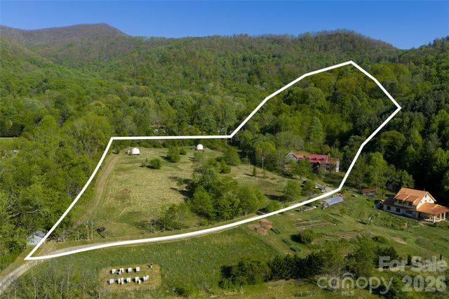 10 and 12 Dogwood Hills Lane, Weaverville, NC 28787