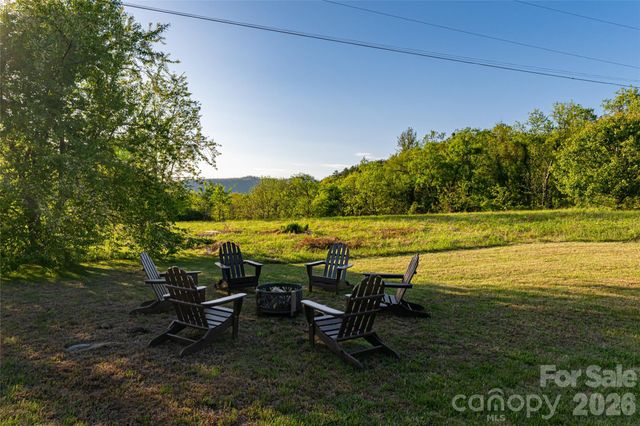 10 and 12 Dogwood Hills Lane, Weaverville, NC 28787