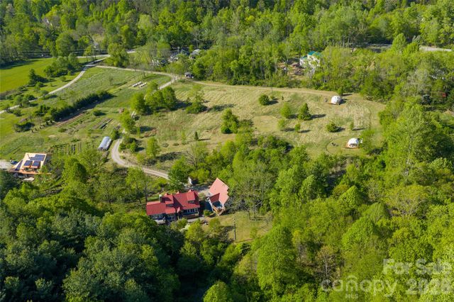 10 and 12 Dogwood Hills Lane, Weaverville, NC 28787