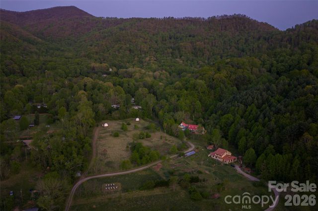 10 and 12 Dogwood Hills Lane, Weaverville, NC 28787