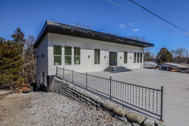 139 Cherokee Drive, Kimberling City, MO 65686