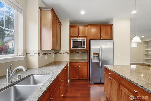 10248 242nd Avenue NE, Redmond, WA 98053