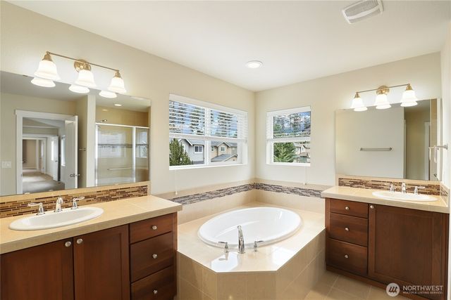 10248 242nd Avenue NE, Redmond, WA 98053
