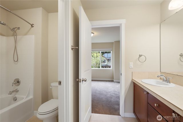 10248 242nd Avenue NE, Redmond, WA 98053