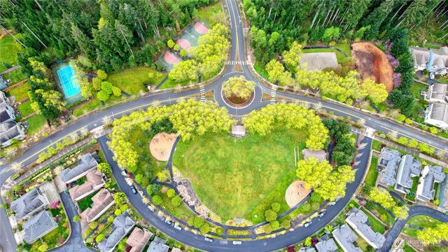 10248 242nd Avenue NE, Redmond, WA 98053