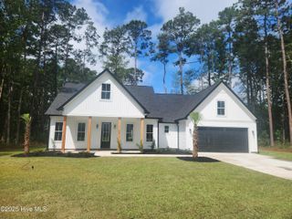 459 Boundary Loop Road, Calabash, NC 28467