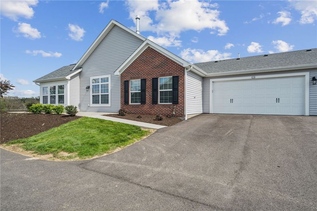 1244 Sandy Ridge Dr, Buffalo Twp, PA 16055