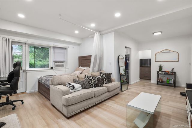 140 N Broadway IT9, Irvington, NY 10533