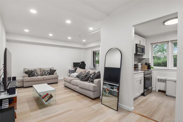 140 N Broadway IT9, Irvington, NY 10533