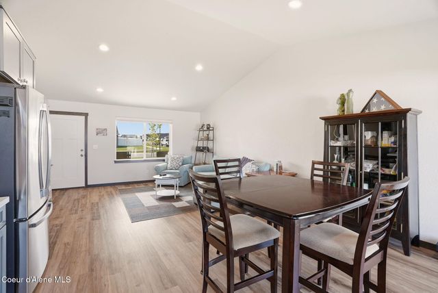 12704 N CAVANAUGH DR, Rathdrum, ID 83858