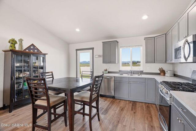 12704 N CAVANAUGH DR, Rathdrum, ID 83858