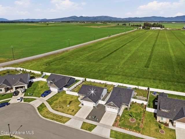 12704 N CAVANAUGH DR, Rathdrum, ID 83858