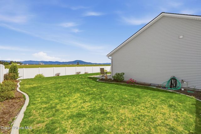 12704 N CAVANAUGH DR, Rathdrum, ID 83858