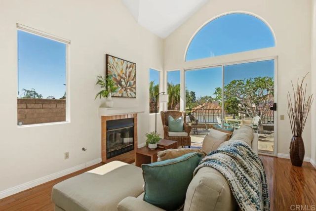 2478 Eagle Crest Ln, Vista, CA 92081