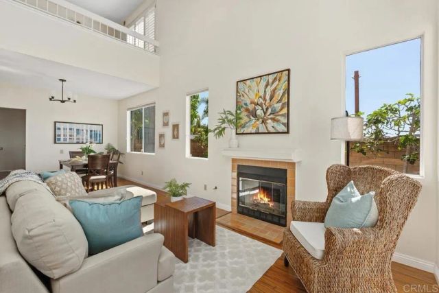 2478 Eagle Crest Ln, Vista, CA 92081