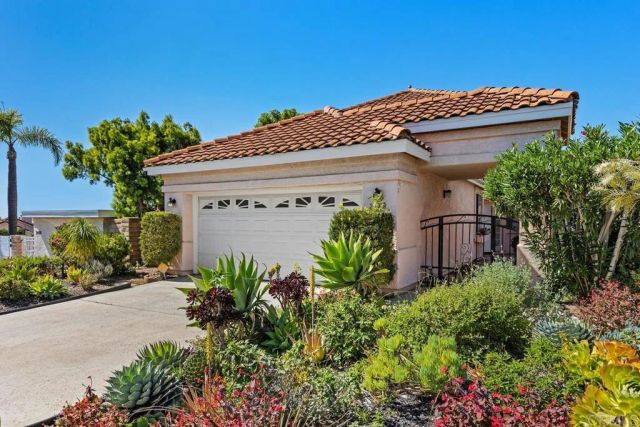 2478 Eagle Crest Ln, Vista, CA 92081