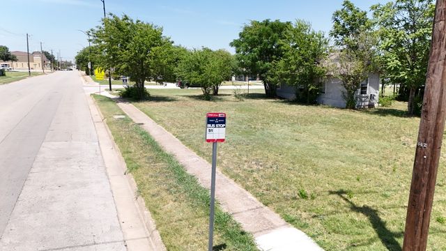 5637 Humbert Avenue, Fort Worth, TX 76107