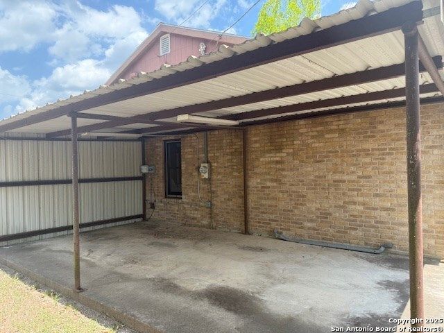 10442 Sixth Streeet, Pettus, TX 78146