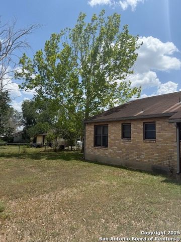 10442 Sixth Streeet, Pettus, TX 78146