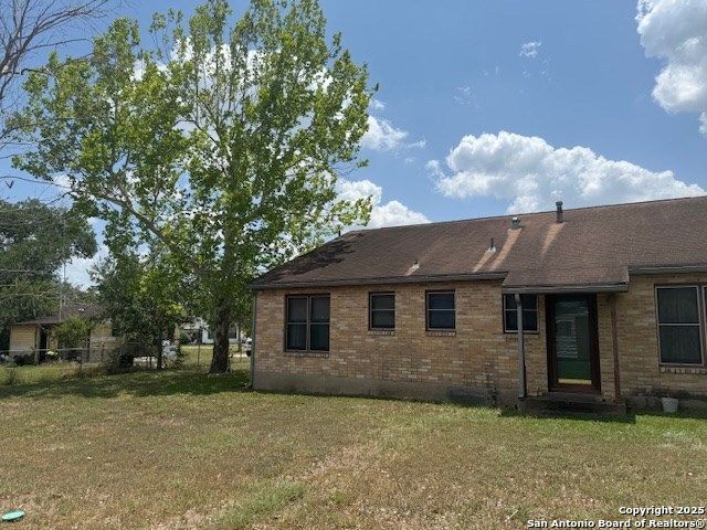 10442 Sixth Streeet, Pettus, TX 78146