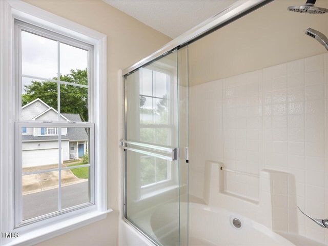 1928 Shadow Glen Drive, Raleigh, NC 27604