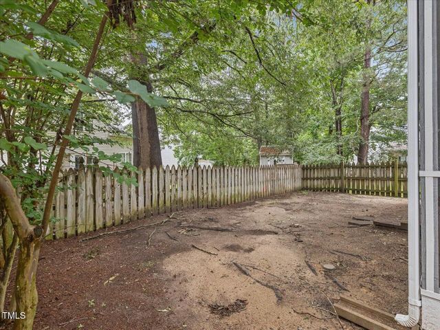 1928 Shadow Glen Drive, Raleigh, NC 27604