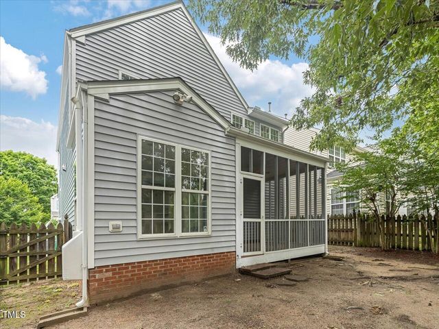 1928 Shadow Glen Drive, Raleigh, NC 27604
