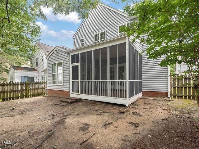 1928 Shadow Glen Drive, Raleigh, NC 27604
