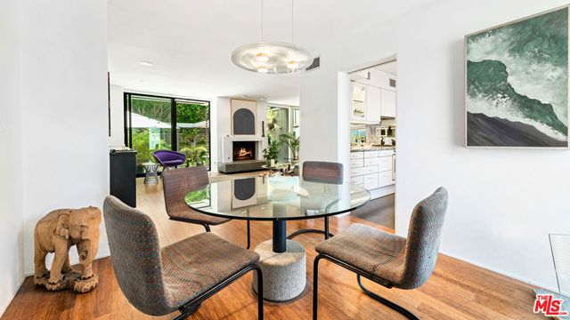 853 S Bundy Drive, Los Angeles, CA 90049