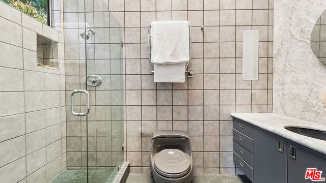 853 S Bundy Drive, Los Angeles, CA 90049