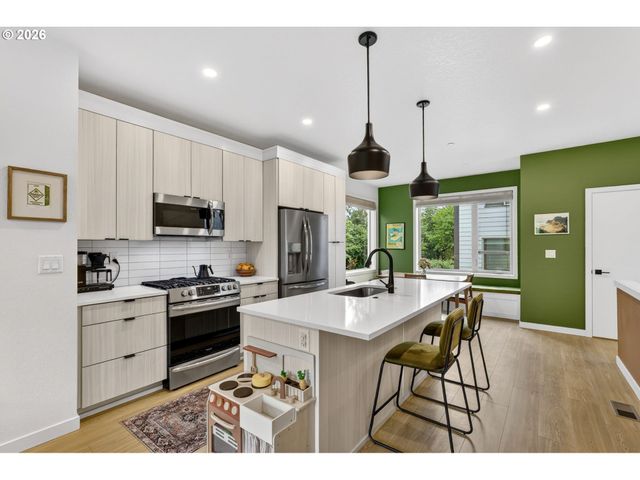 3954 Se GLADSTONE St, Portland, OR 97202