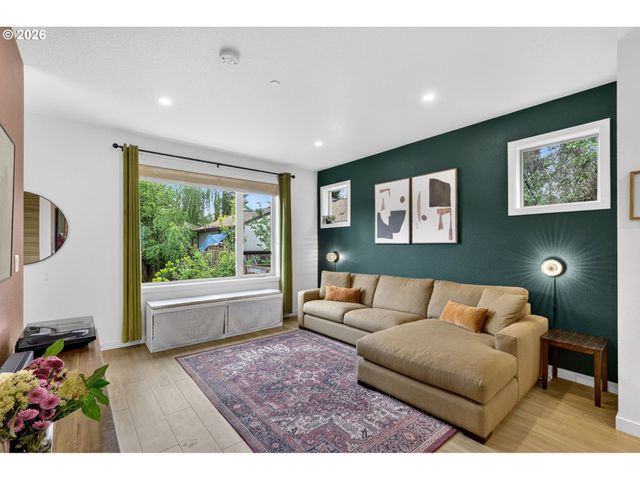 3954 Se GLADSTONE St, Portland, OR 97202