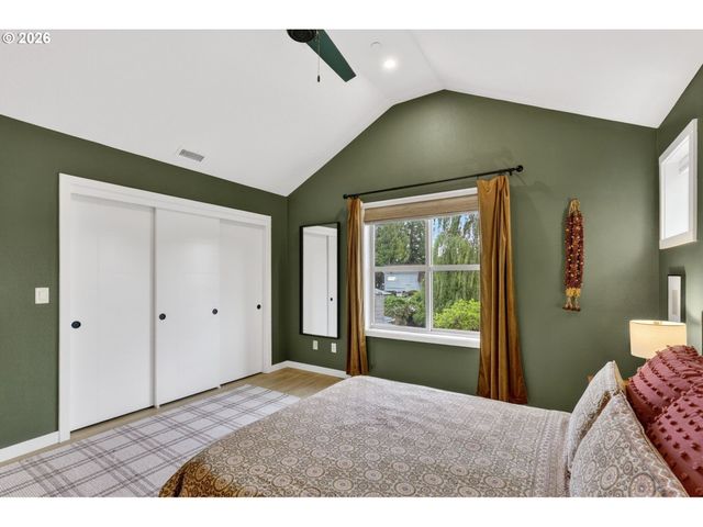 3954 Se GLADSTONE St, Portland, OR 97202