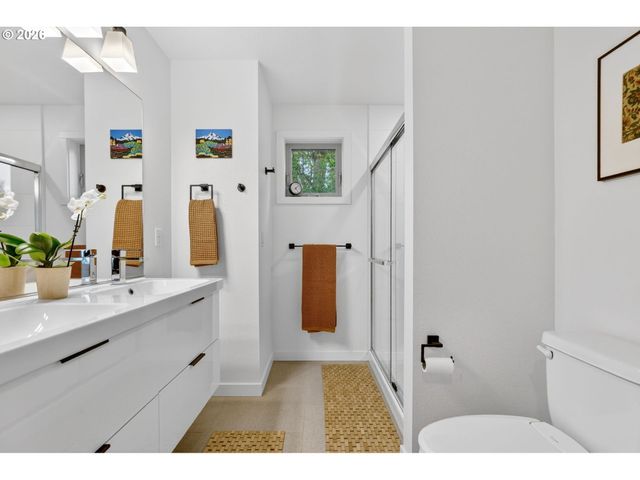 3954 Se GLADSTONE St, Portland, OR 97202