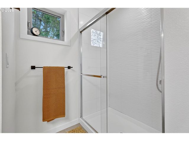 3954 Se GLADSTONE St, Portland, OR 97202