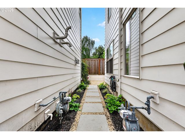 3954 Se GLADSTONE St, Portland, OR 97202