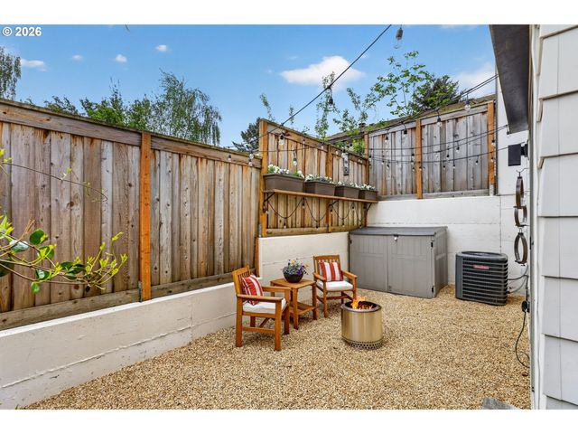 3954 Se GLADSTONE St, Portland, OR 97202