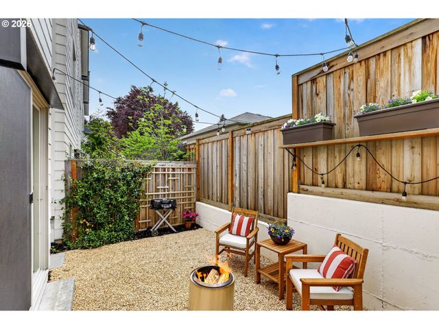 3954 Se GLADSTONE St, Portland, OR 97202