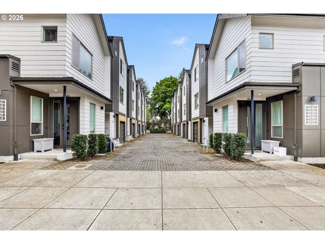 3954 Se GLADSTONE St, Portland, OR 97202