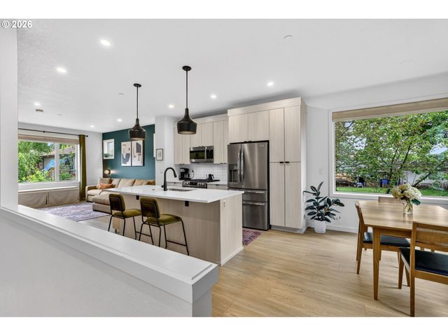 3954 Se GLADSTONE St, Portland, OR 97202