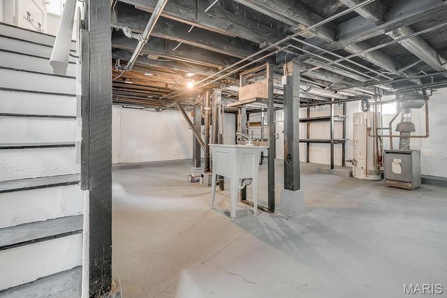 669 Clark Avenue, Webster Groves, MO 63119