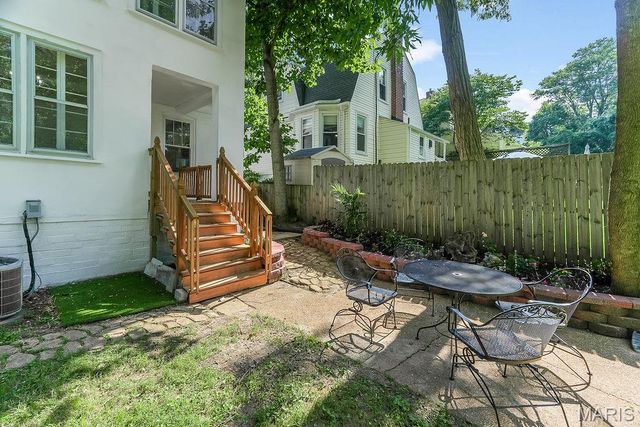 669 Clark Avenue, Webster Groves, MO 63119