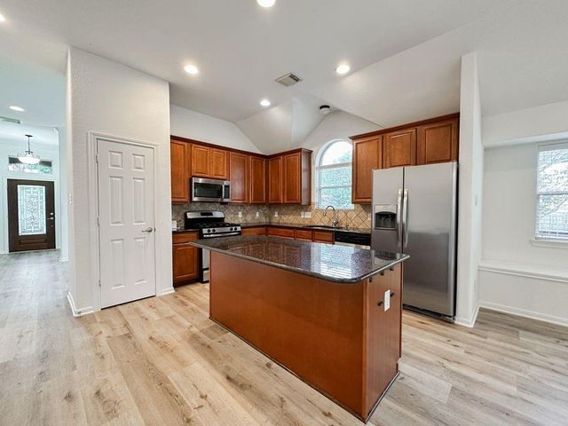 73 E Montfair Boulevard, The Woodlands, TX 77382