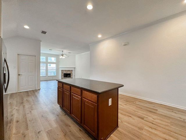 73 E Montfair Boulevard, The Woodlands, TX 77382