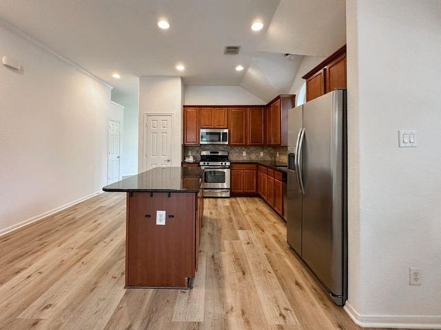 73 E Montfair Boulevard, The Woodlands, TX 77382