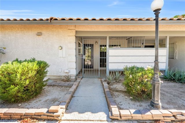 213 North Lamb Boulevard E, Las Vegas, NV 89110