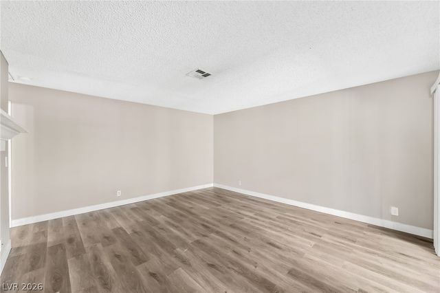 213 North Lamb Boulevard E, Las Vegas, NV 89110